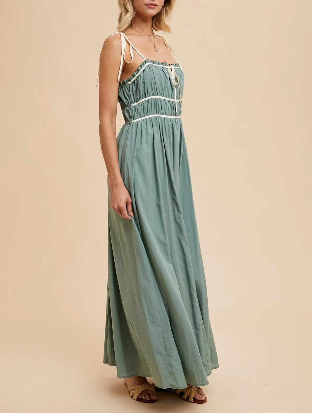 Contrast Trim Maxi Dress