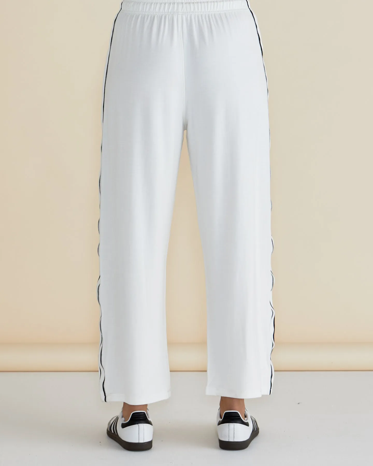 Evelyn Wide Leg Jogger - White