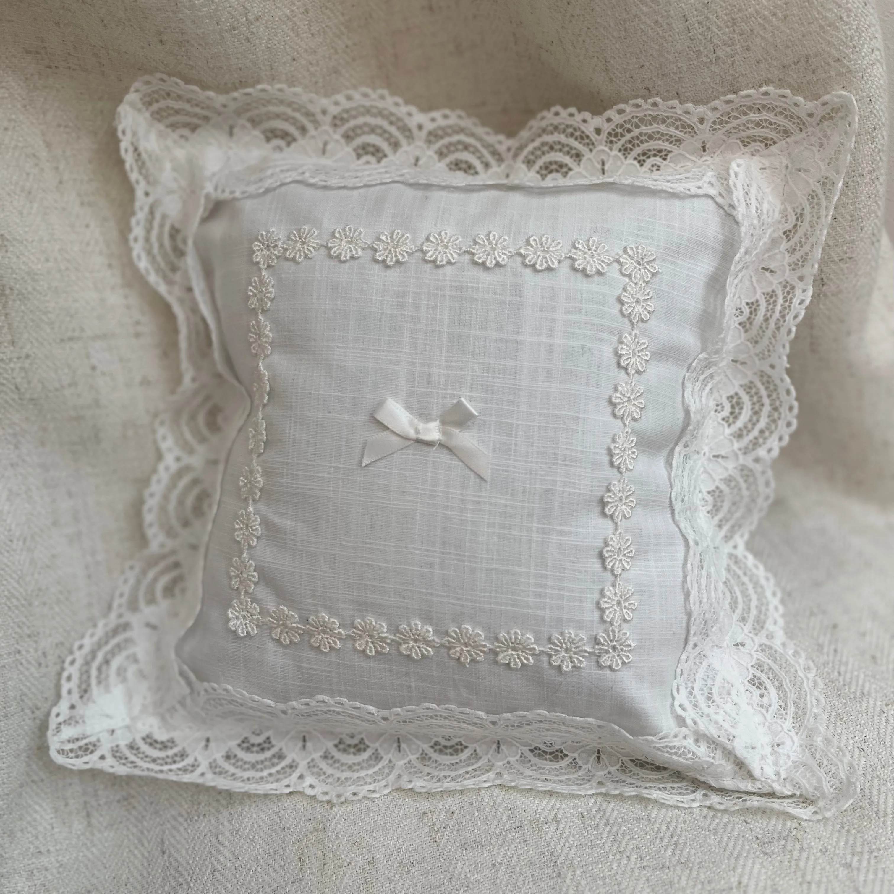 Lace trim cushion cover
