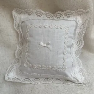 Lace trim cushion cover